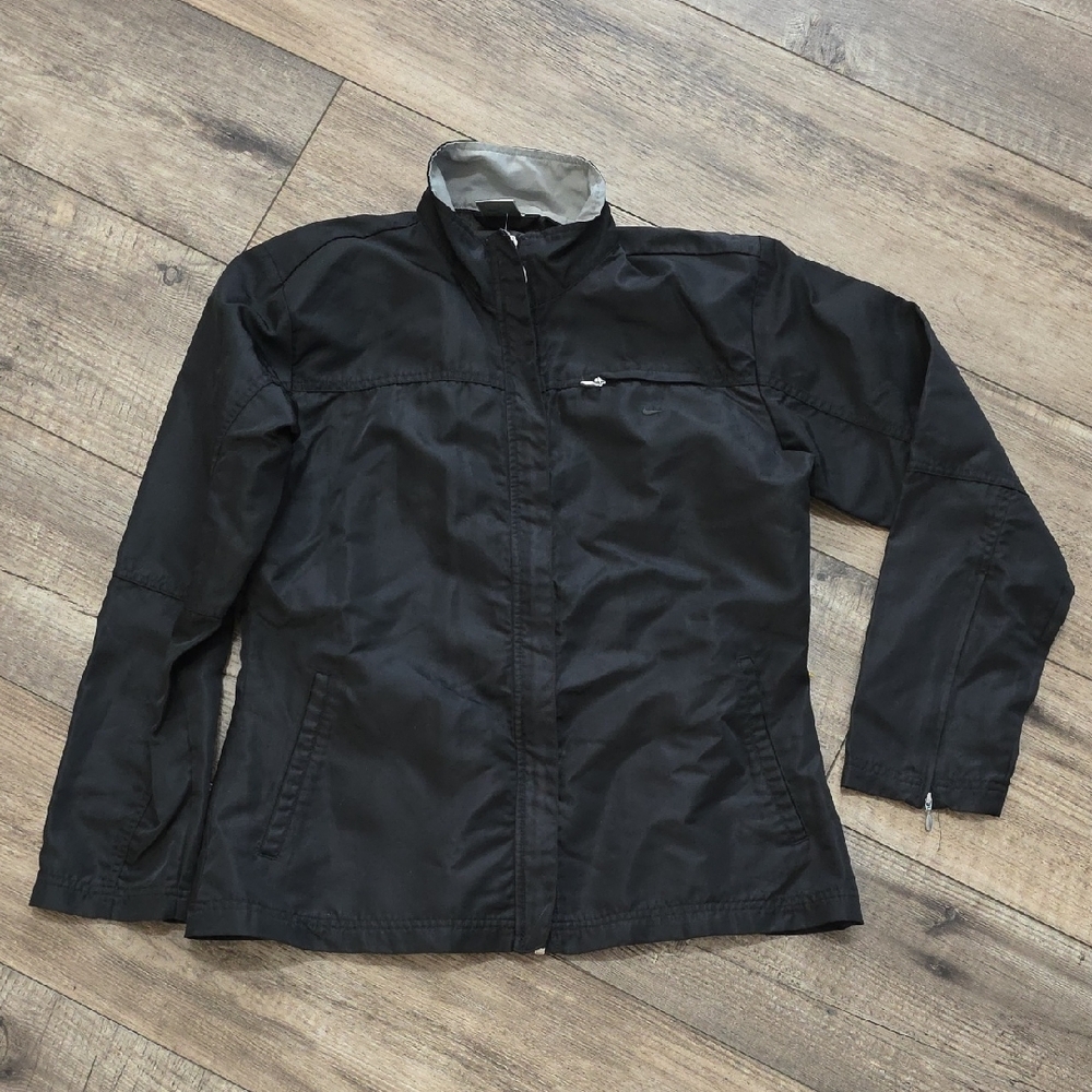 Nike Nylon Jacket Shell Black Zip Front & Zip cuffs. Covered placket